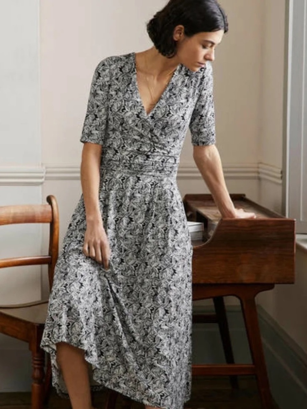 Boden Kassidy Jersey Dress in Tropical print, sz 8